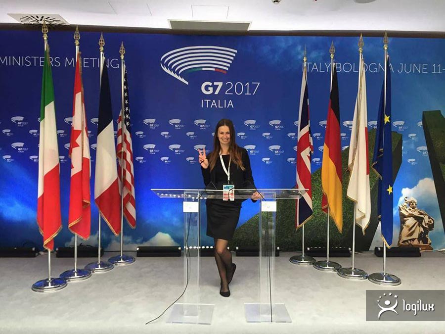 G7